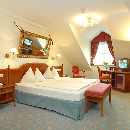 Altstadt Hotel Mosser Villach Buitenkant foto