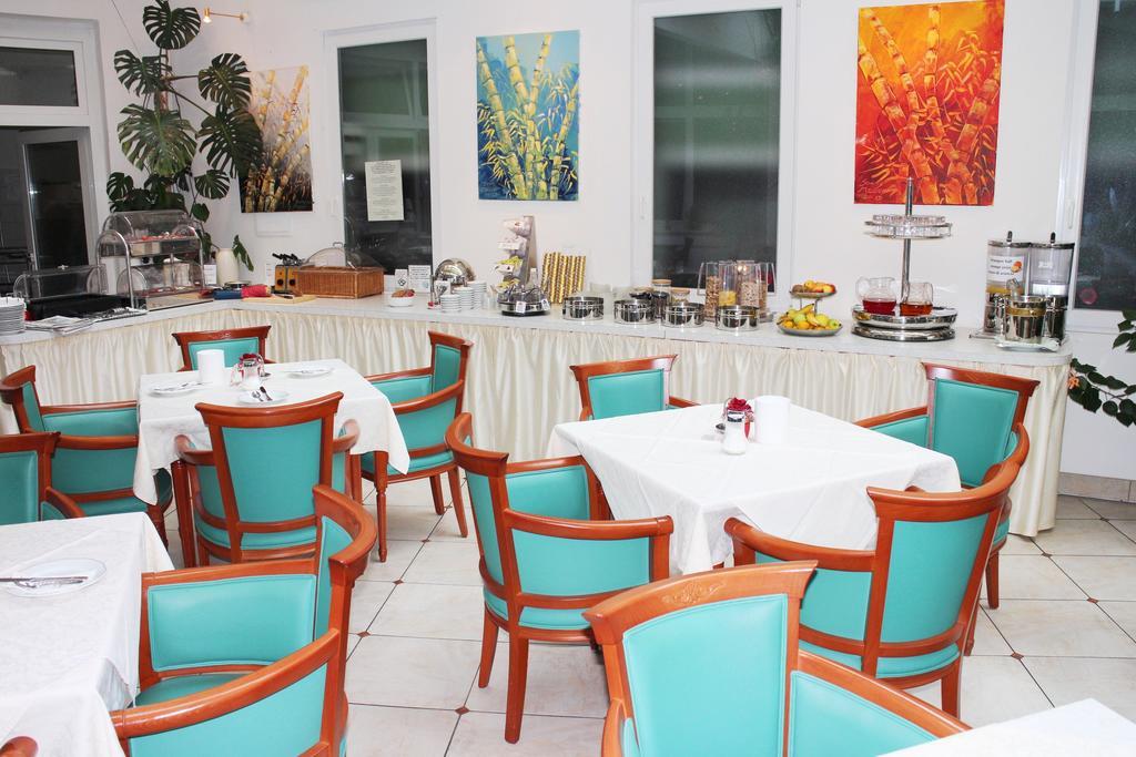 Altstadt Hotel Mosser Villach Buitenkant foto