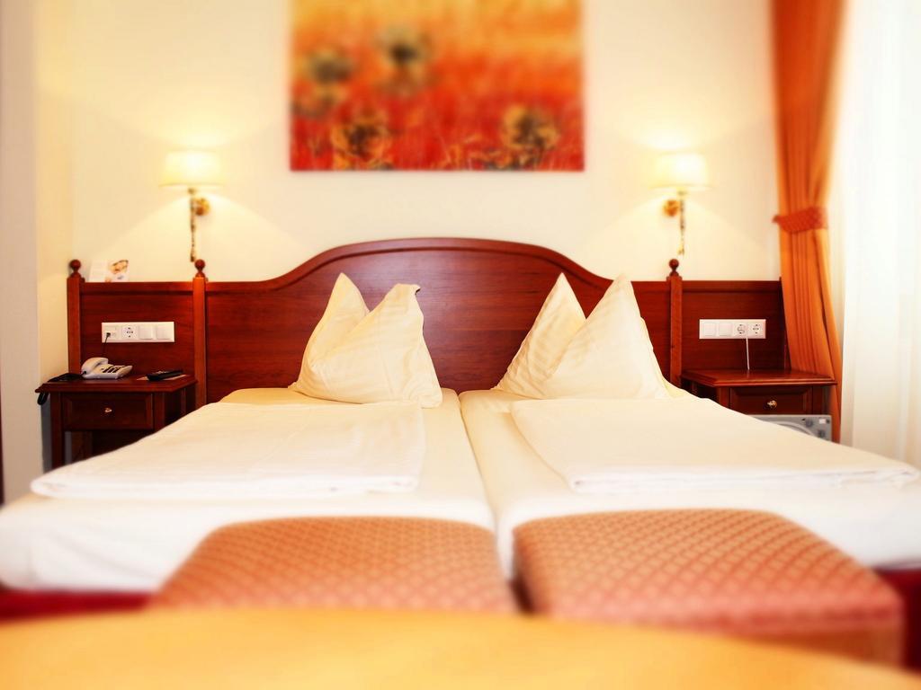Altstadt Hotel Mosser Villach Buitenkant foto