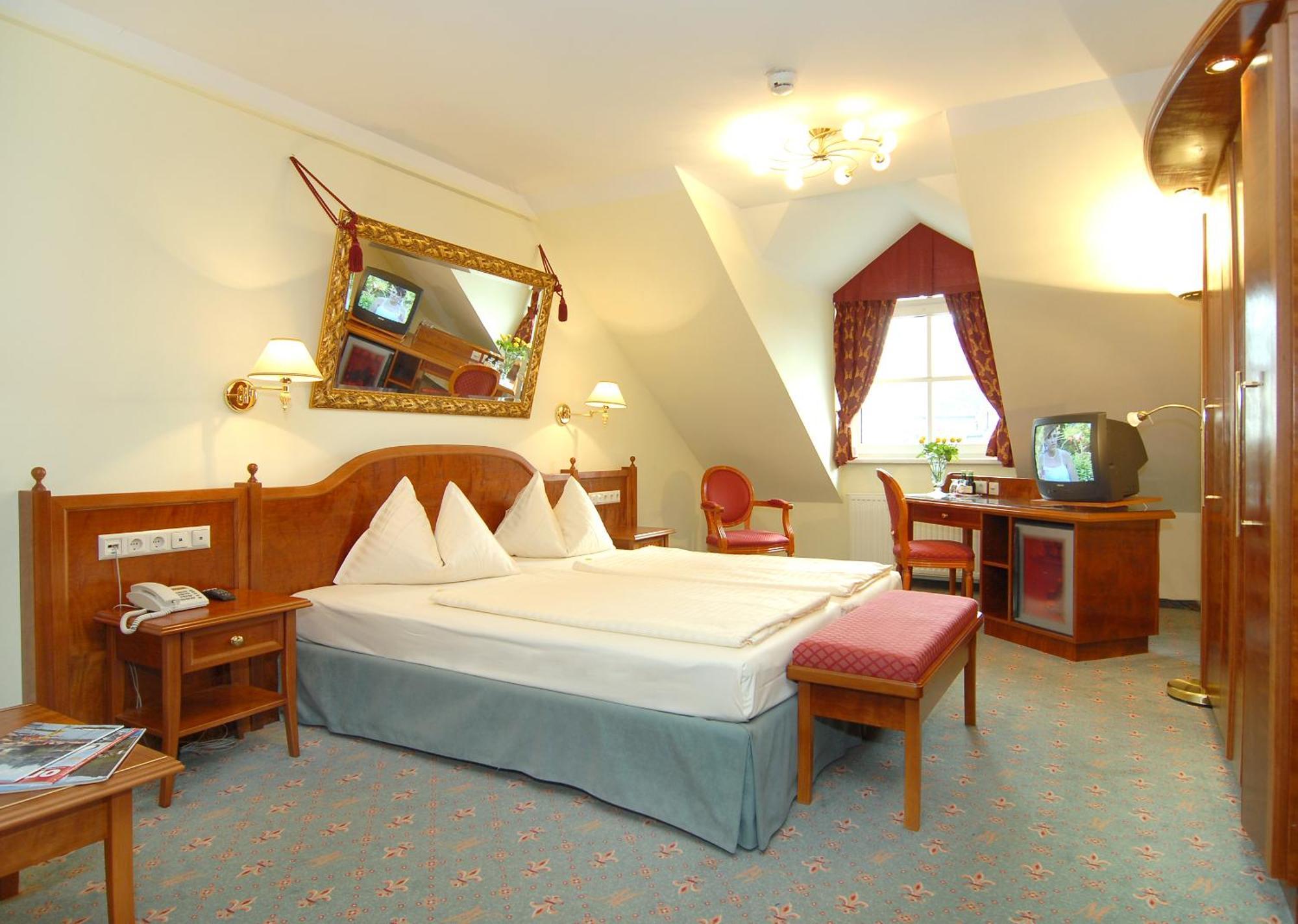 Altstadt Hotel Mosser Villach Buitenkant foto