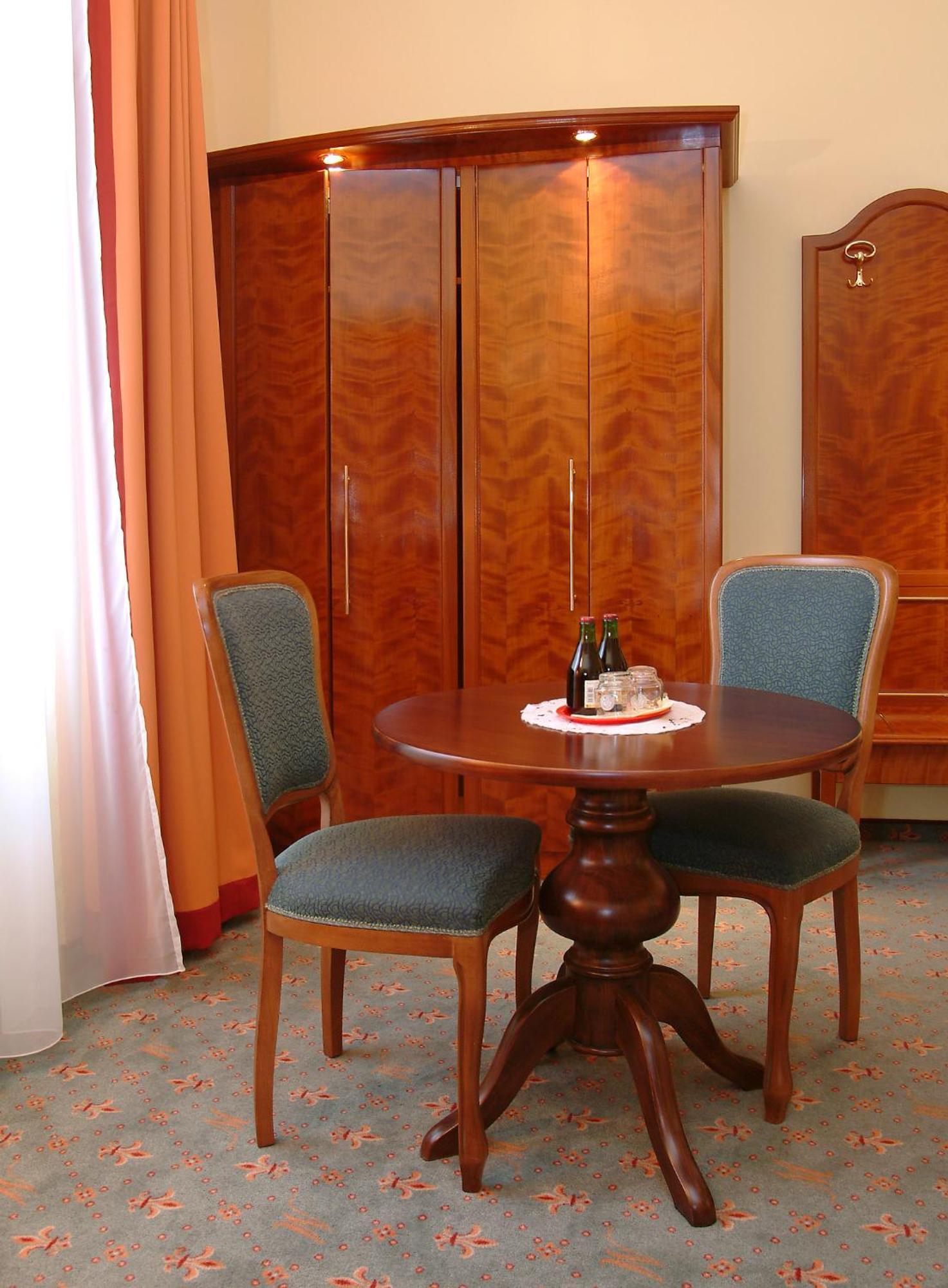 Altstadt Hotel Mosser Villach Buitenkant foto