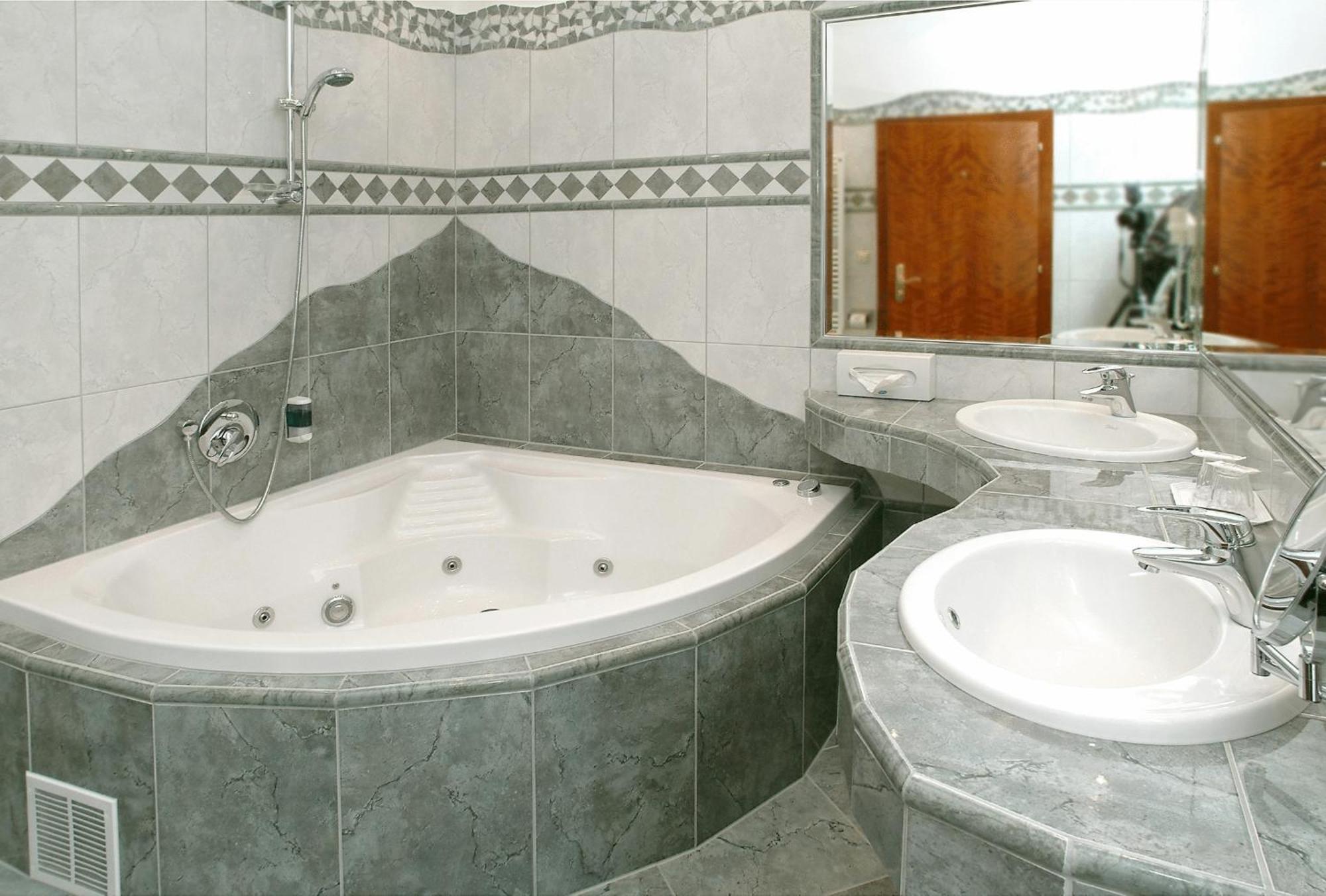 Altstadt Hotel Mosser Villach Kamer foto