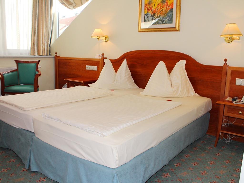Altstadt Hotel Mosser Villach Buitenkant foto