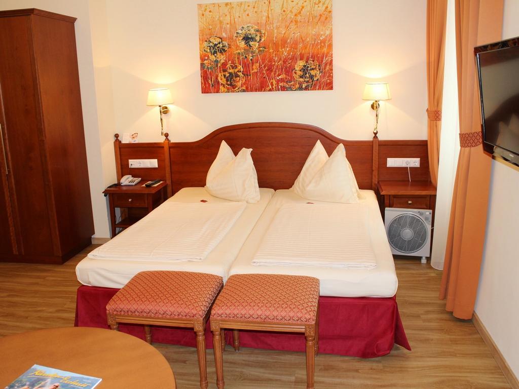 Altstadt Hotel Mosser Villach Buitenkant foto