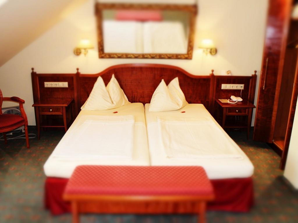 Altstadt Hotel Mosser Villach Buitenkant foto