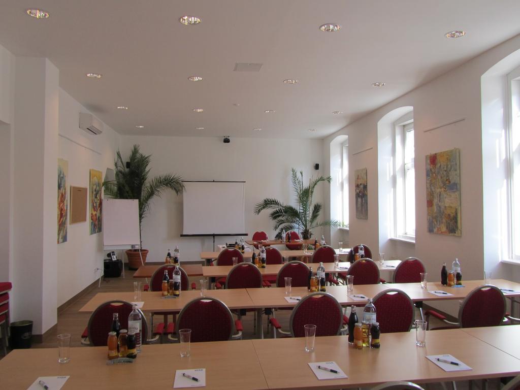 Altstadt Hotel Mosser Villach Buitenkant foto