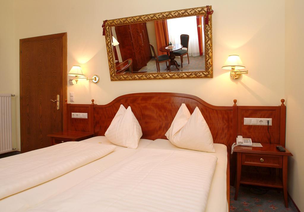 Altstadt Hotel Mosser Villach Buitenkant foto