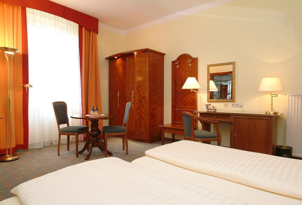 Altstadt Hotel Mosser Villach Buitenkant foto