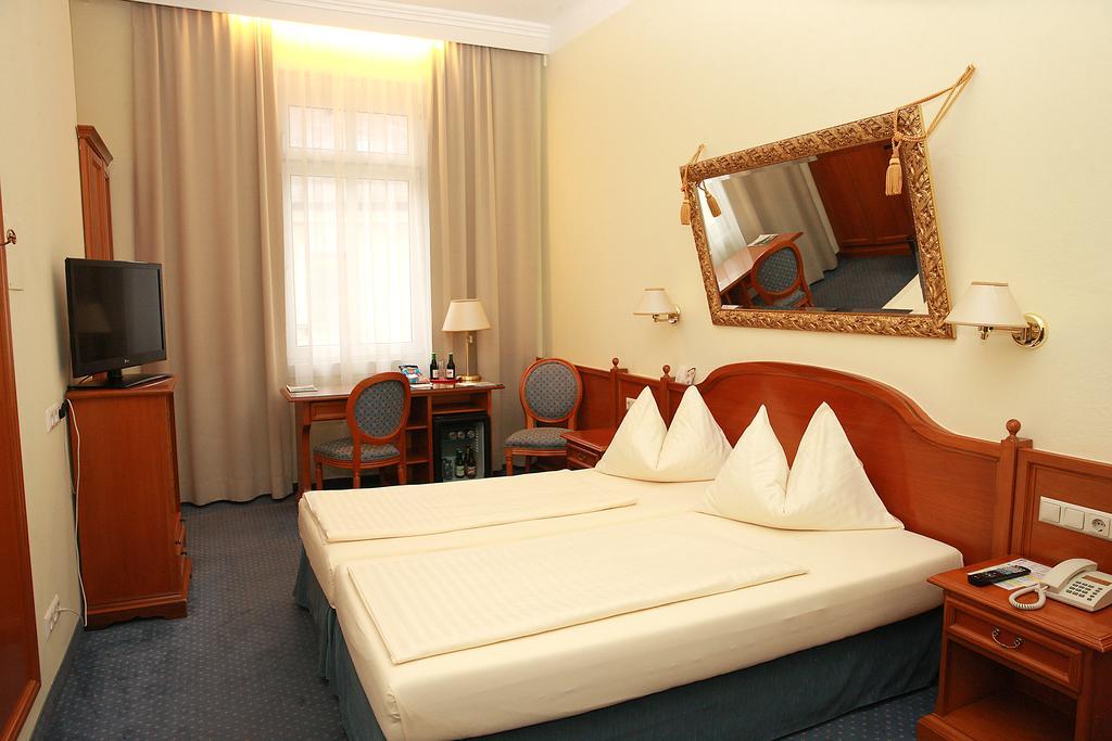 Altstadt Hotel Mosser Villach Buitenkant foto